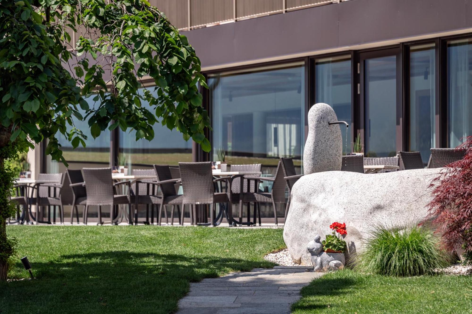 Hotel Langhof Natz-Schabs エクステリア 写真