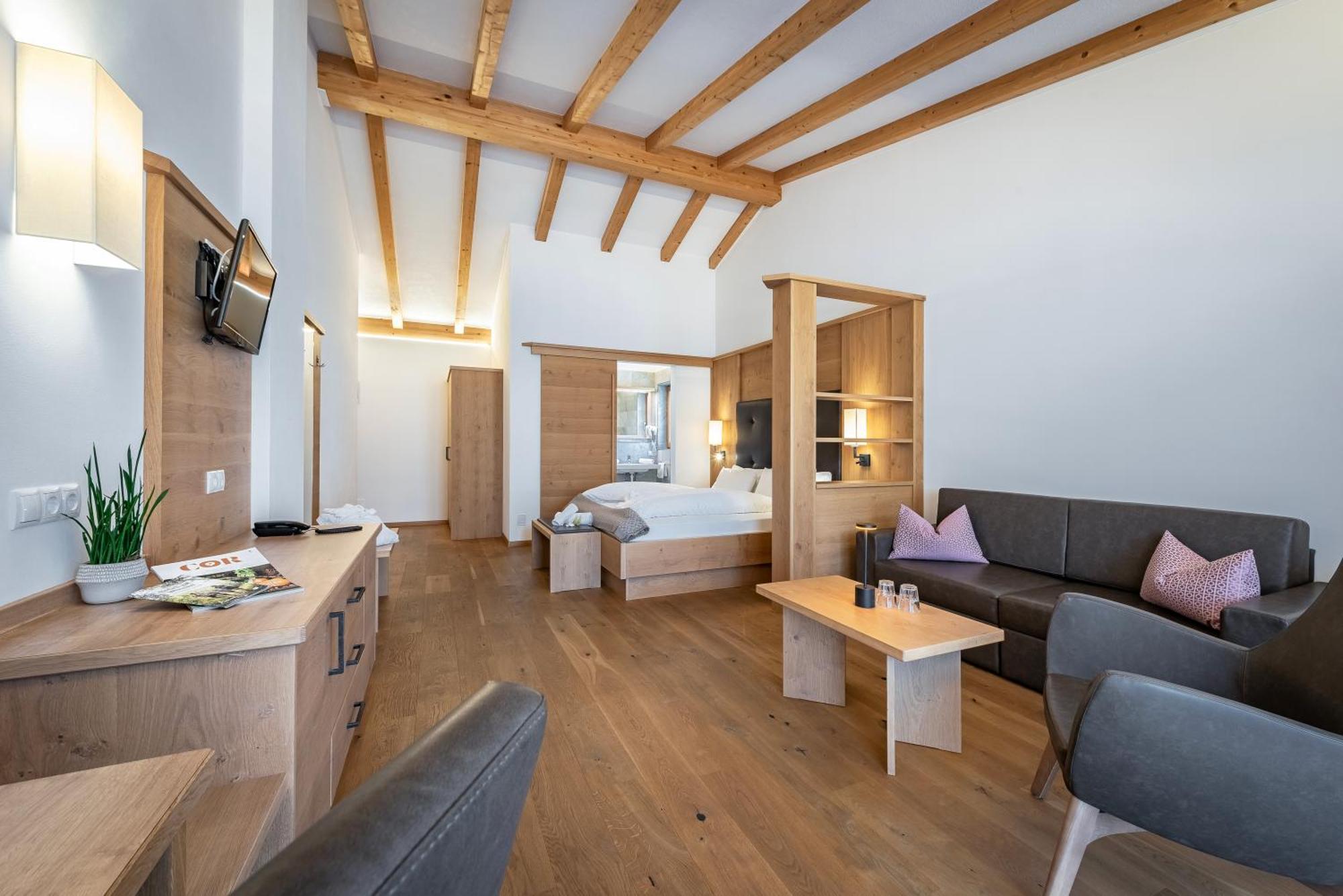 Hotel Langhof Natz-Schabs エクステリア 写真